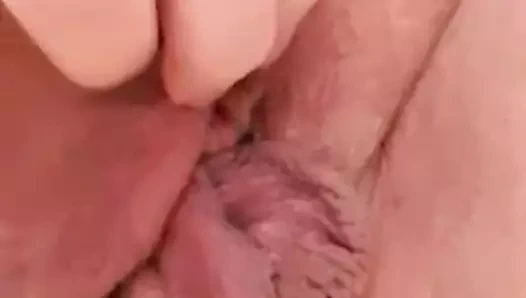 Benim çiş sürtük am kanatlarını çeker