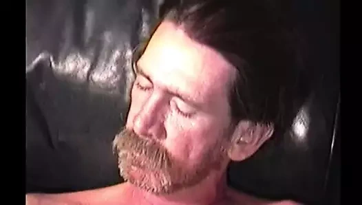 Olgun amatör tommy kriko kapalı