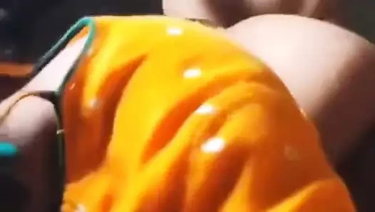 Hintli kadının götü serbest