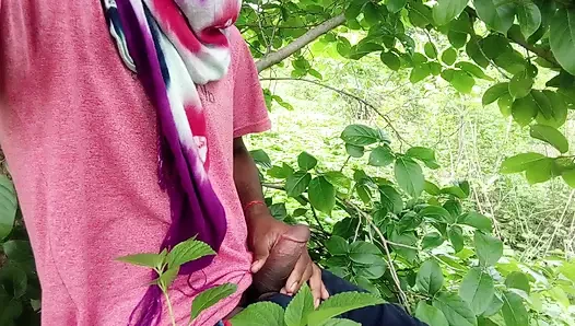 Bu sabah yeşil ormanda banyoya gitmek için pretekste romancing yaparken çok eğlendim
