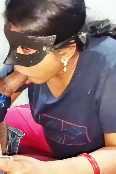 Ağıza boşalma derleme videosu Hintli yenge yarak emiyor oral seks yüzü sikiş videosu