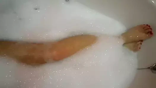 köpükle banyo yaparım