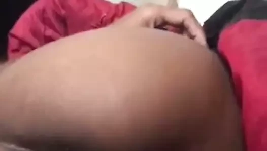 Jolie abrico de black  sur peri