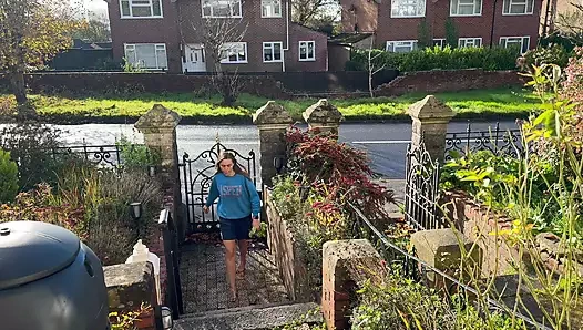 Çamurlu ayak tennant - kirleri yalamaları söylendi