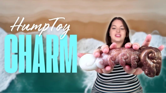 HUMPTOY CHARM DILDO İNCELEMESI - VÜCUT EMNIYETLI SILIKON, NON-PHALLIC, VANTUZ DILDO - SYDNEY ÇıĞLıK ATıYOR
