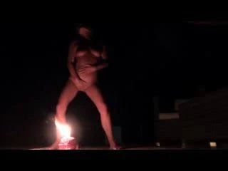 Gf Mastürbasyon içinde the gece açık havada