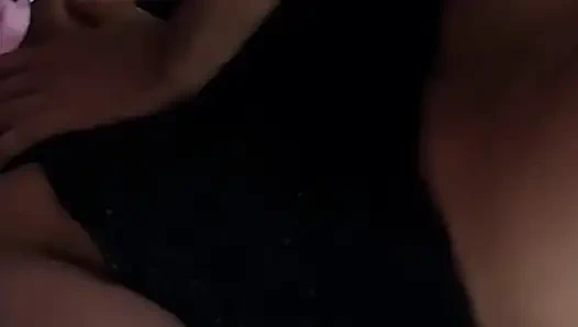 Faslı bir fahişe otelde büyük yaraklı Tunuslu bir adam tarafından sikiliyor
