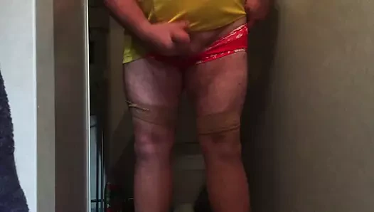 Stephanie işemek içinde külot