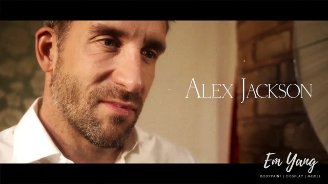 Ateşli vampir masum sarışın kızı sikiyor