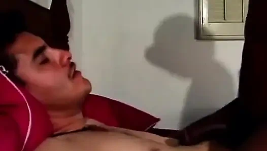 Latin kadın zenci çocuğu kaltak yapıyor