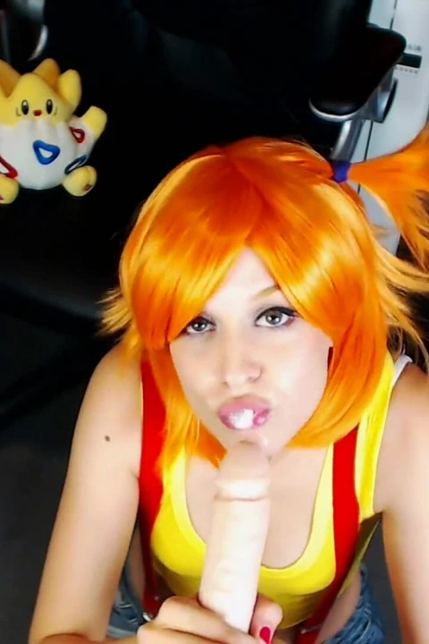 Misty Cosplay oral seks. Bakış açısı ve göz teması