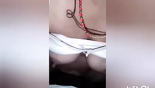 Sonal bhabi – erkek arkadaşıyla ateşli seks videoları