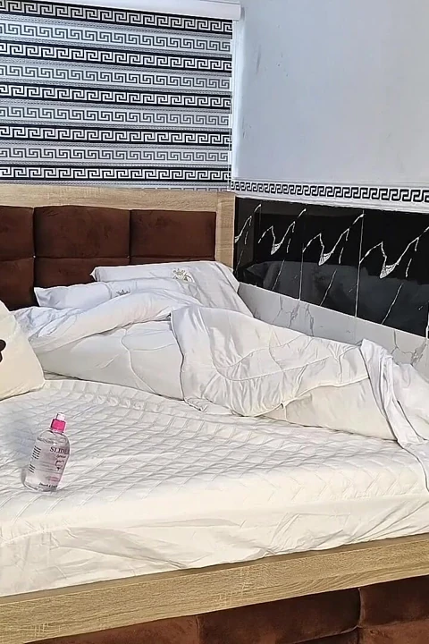 Siyah haydut evde çok ateşli güreşiyor