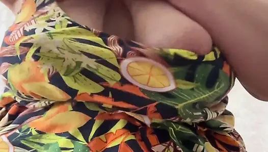 Karmen orta yaşlı seksi kadın büyük memeler