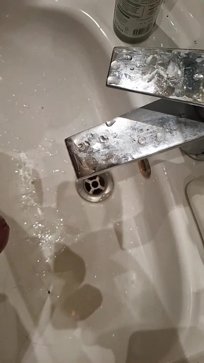 Sen izlerken mastürbasyon yapıyorsun.