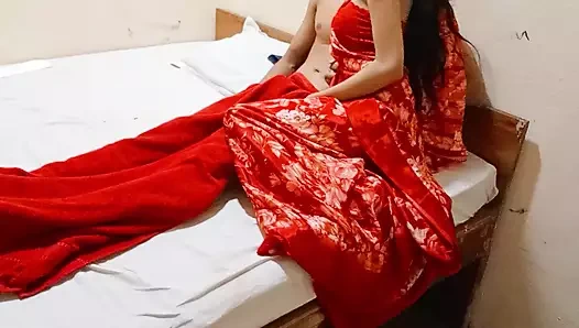 Hintli genç kız şiddetle sikiliyor