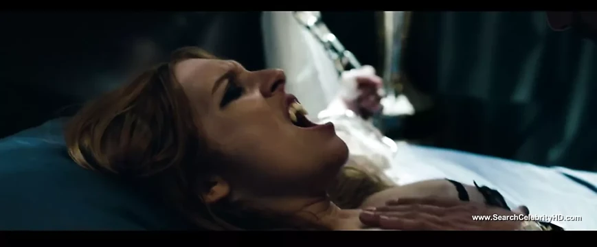 Josephine de la baume çıplak - lanetlinin öpücüğü - hd