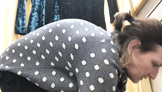 Halka açık bir ortamda soyunmanın tek yoludur!