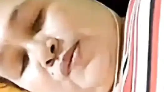 Götlü kız görüntülü görüşmede spermimi yutmak istiyor