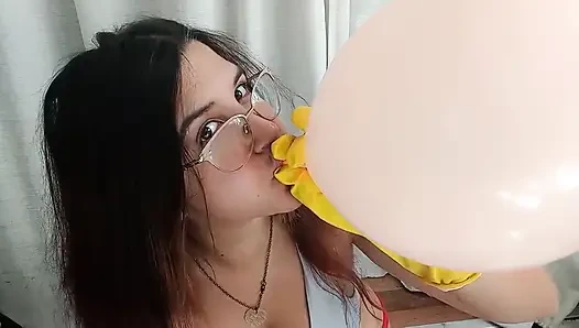 Lateks eldivenler bubblegum ve balon üfleme - tavşan tezgahçı