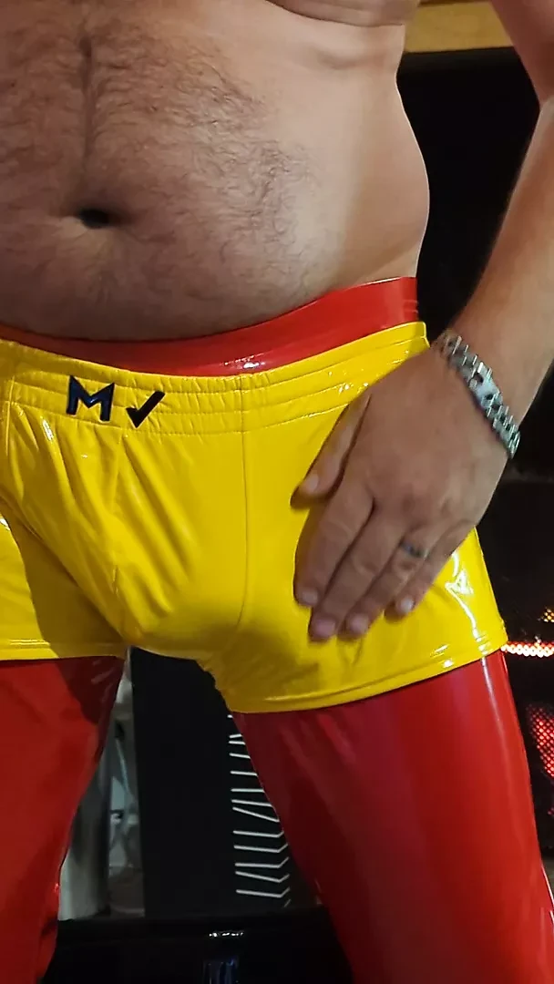 Стриптиз из ПВХ