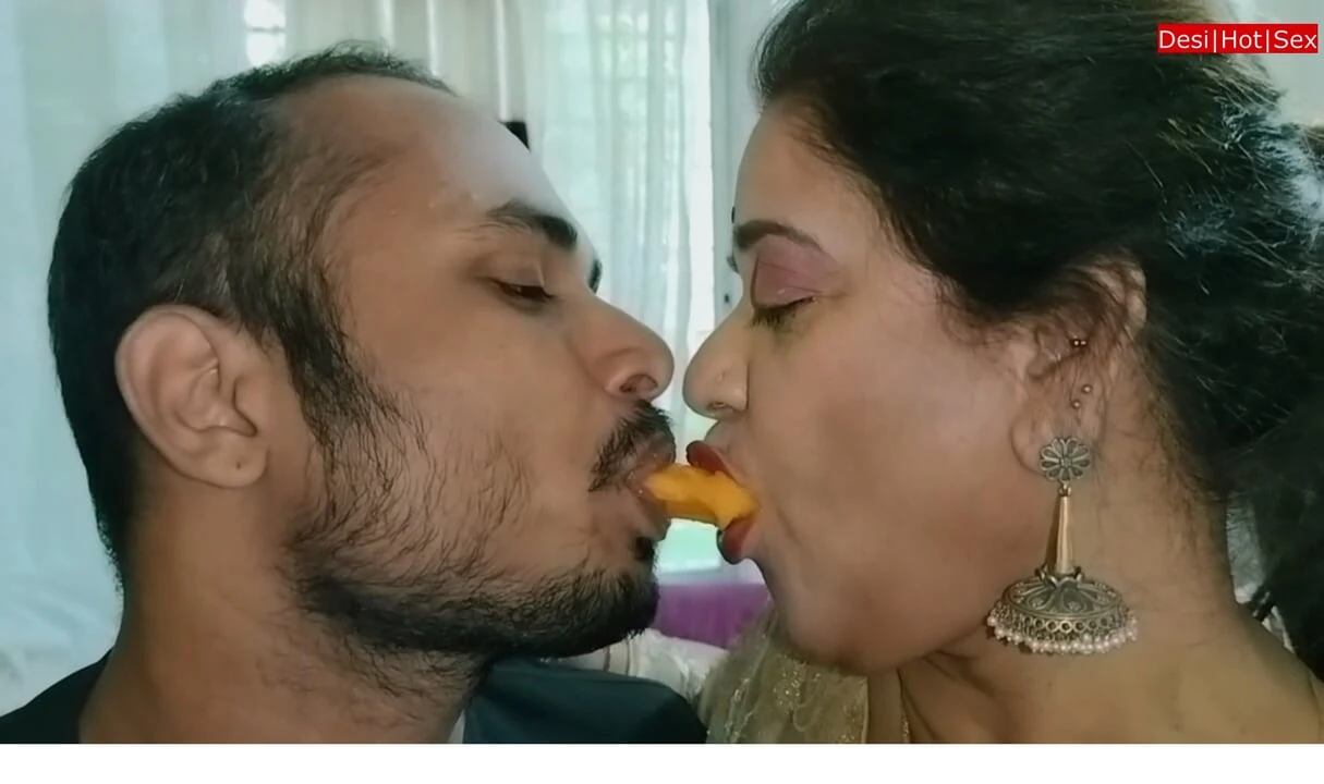 New: Beautiful Model Aunty One Night Stand Sex With Delivery Boy (High Quality) - Toronto Special