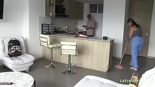 Hizmetçim en muhteşem vücuda sahip bölüm 2