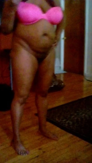 Dipsiz getto orta yaşlı seksi kadın siyah amcık götü çıplak