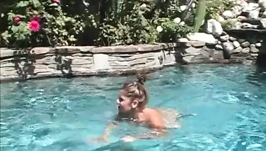 Muhteşem büyük götlü hatun büyük zenci yarağına binmeyi seviyor