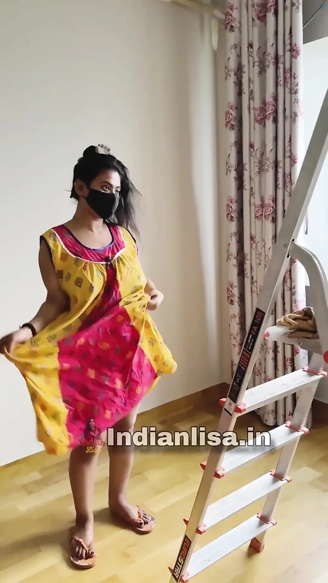 Azgın üvey anne üvey oğlunun yarağını izledikten sonra kendini tutamadı