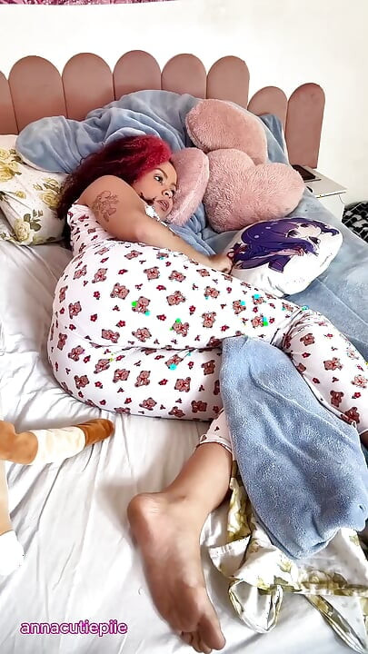 Tombul kız osuruk haftası günlük kısa klipler gazlı kız doğal yüksek sesle yırtıyor derlemesi