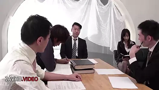 Ateşli Asyalı Rina Mayuzumi ofis fantezilerini tutkulu aciliyetle gerçekleştiriyor