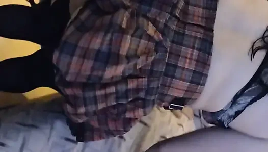 Kız öğrenci arkadan yarak alıyor