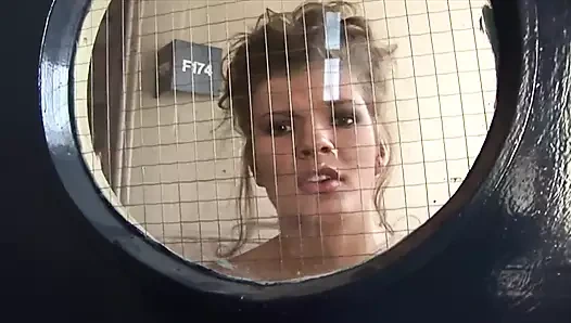 Eski sevgilimle cinsel üçlü seks, kızıl saçlı orta yaşlı seksi kadın