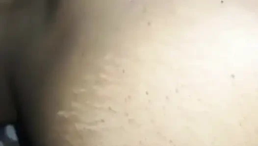 Hintli ateşli köylü evli kadın gece havasını kapatıyor' Ateşli domaltmalı yatak odası odasında boşalmanın tadını çıkarıyor ateşli boşalmada uzun süre çekim