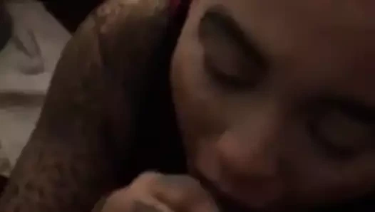 Tatted yukarı katrina berbat beni kapalı iyi