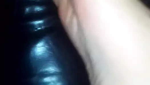 Ayaklarımın boşalmaya ihtiyacı var