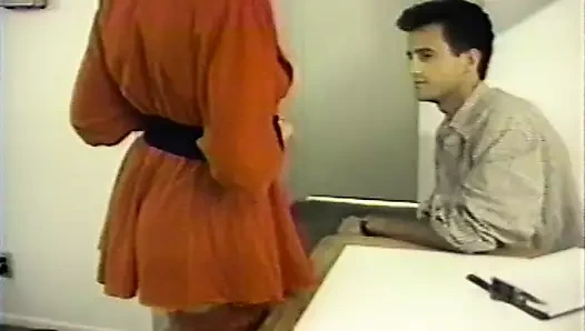 Çoraplı çarpıcı sürtük kovboy kızda yarağa biniyor