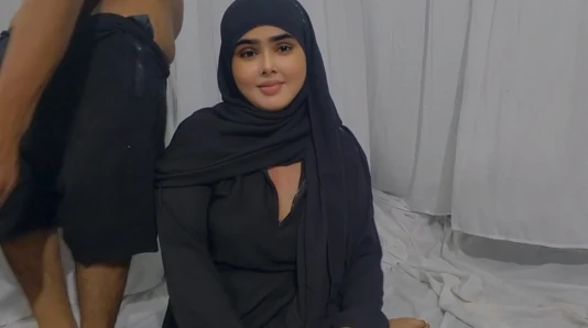 2 ikinci ders Hintli Bengalli sadia yenge Cox's Bazar'ı ziyarete gitti ve çok eğlendi ve otelde eğleniyor.
