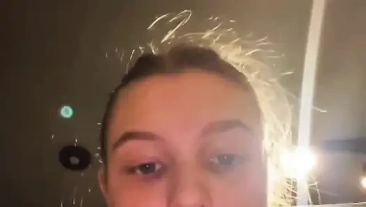 Squirting. Sıkı göte büyük anal tıkaç