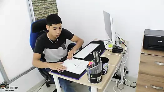 Daha yüksek maaş karşılığında patronuma iyi bir sakso çekiyorum -ağıza boşalma bölüm 1- İspanyolca porno