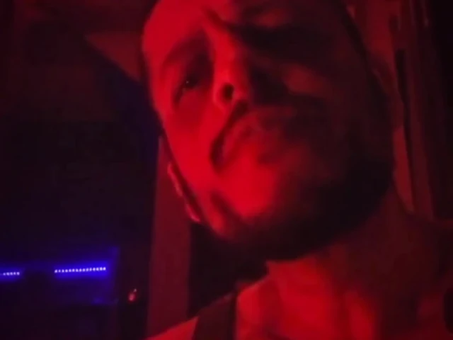Daddy can you feed my mouth with your pee