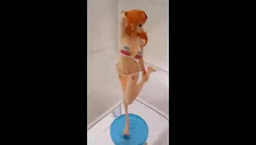 Nami figürü bukkake sof