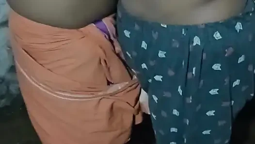 Evli kadın çıplak sikişiyor