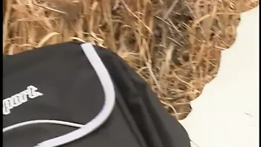 Sürtük içinde bandana derin boğaz ve gets becerdin