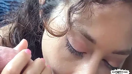 Meksikalı mami melody minyon havuzda büyük zenci yarağıyla oynuyor