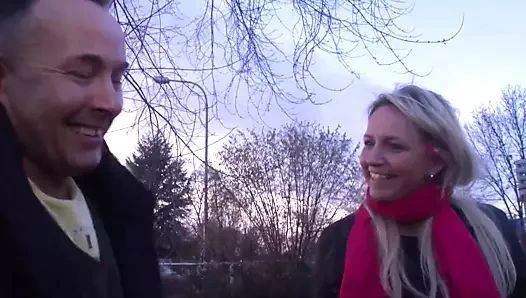 Alman sarışın olgun