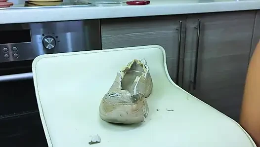 Broken Shoes! Alice ezilmiş yaşlı kirli ayakkabılar bölüm 2