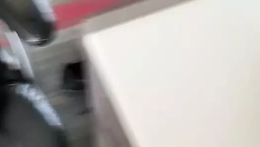 Ofisimde bir sürtük almak.