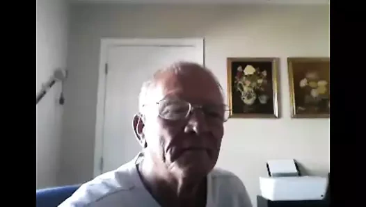 Büyükbaba inme üzerinde web kamerası